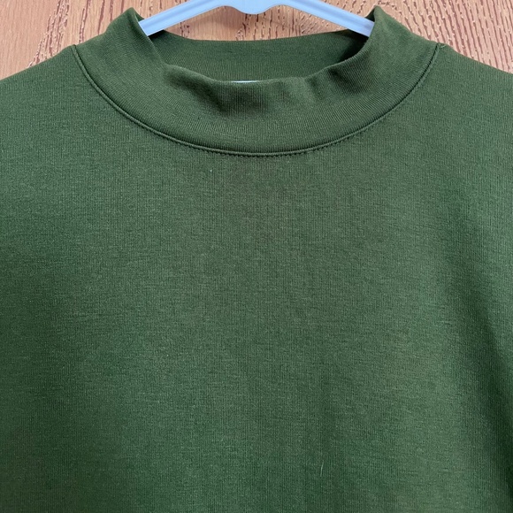 Women’s Green Mock Neck Short Sleeve Casual Shirt Sz-M - Picture 2 of 6